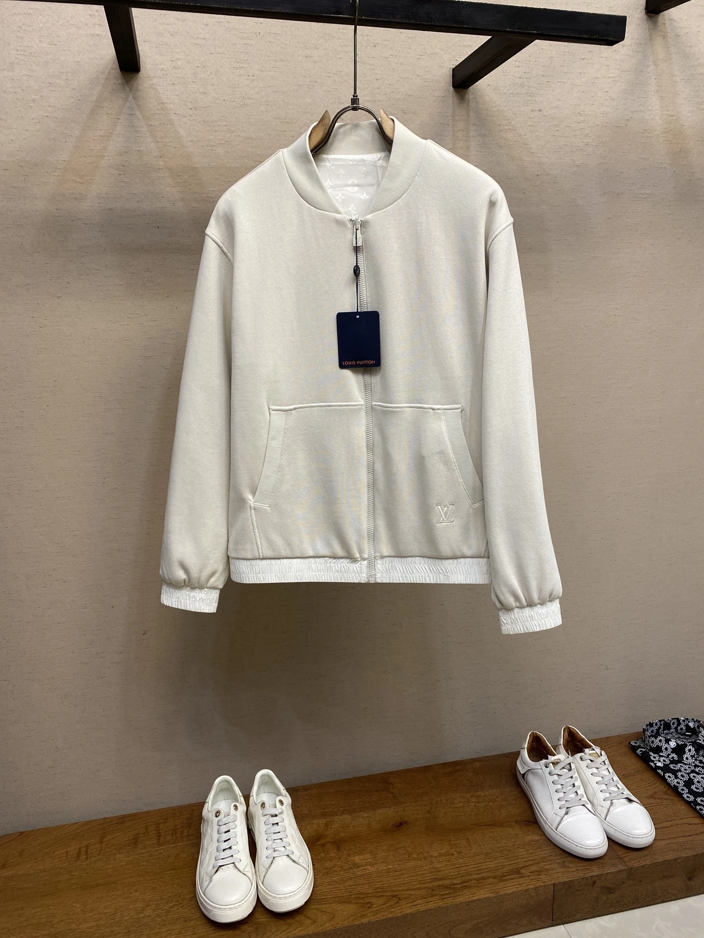 wg.luxury- 8V item:E-F208H2521